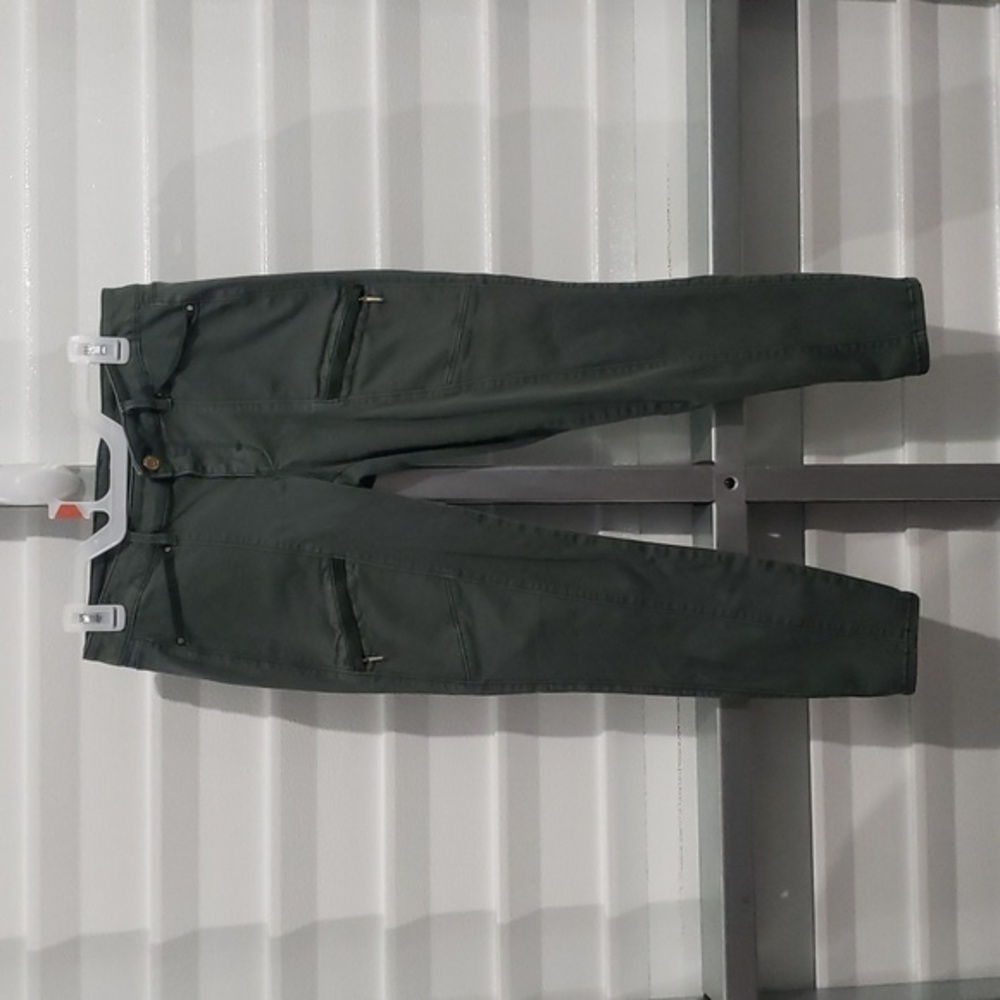 White House black Market green cargo‎ skinny ankle length pants